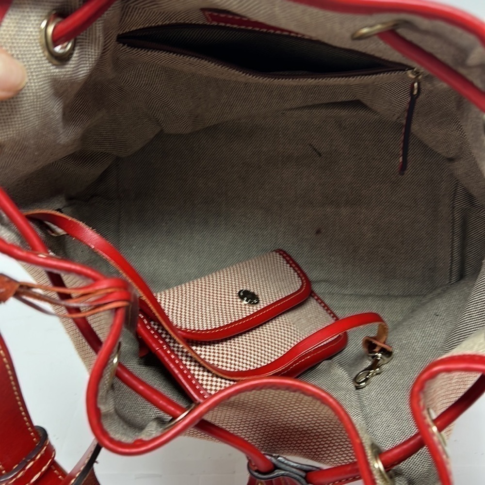 Dooney and Bourke Red Beige Canvas Leather Drawstring Shoulder Bucket Bag - Picture 14 of 16